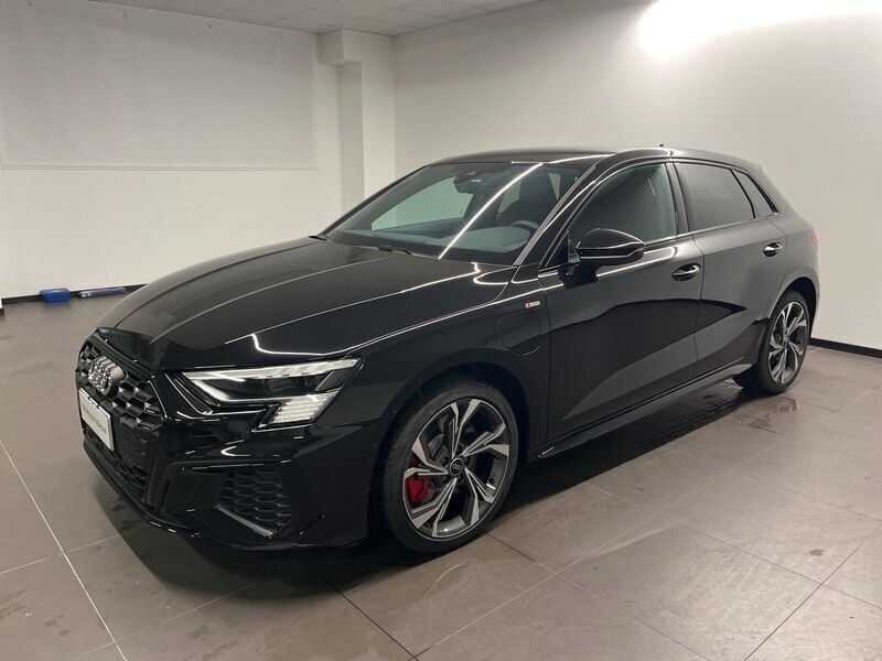 Nero Usata 2024 Audi A3 Sportback e-tron S-Line Due volumi | 40.900 € (Molto cara) - Immagine 1/4