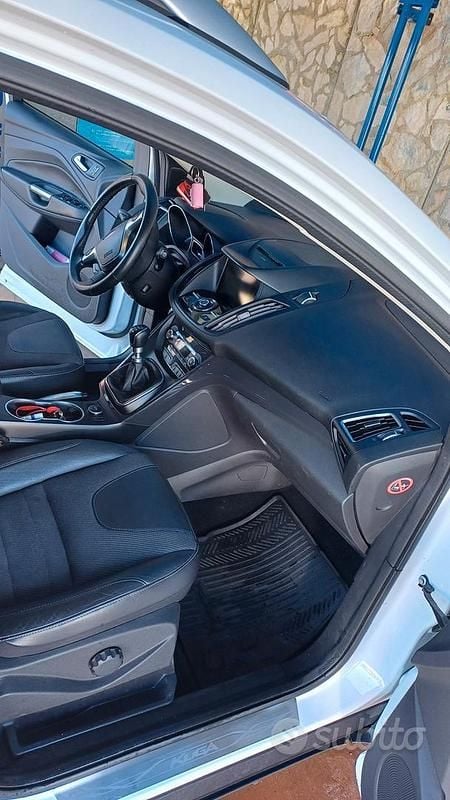 Usata Ford Kuga Titanium 150 CV (110 kW) 2016 Bianco SUV