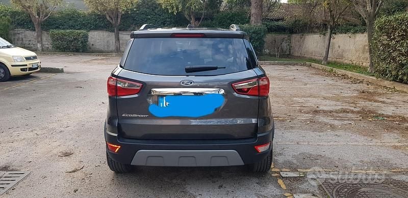 Usata Ford Ecosport 125 CV (91 kW) 2022 Grigio SUV