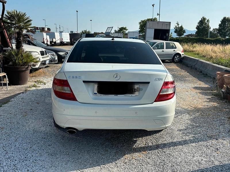 Occasion Mercedes C220 170 ch (125 kW) 2010 Blanc Berline