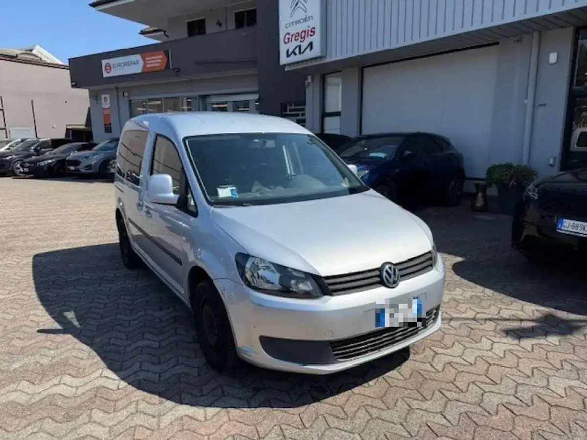 Usata VW Caddy 102 CV (75 kW) 2015 Argento Monovolume