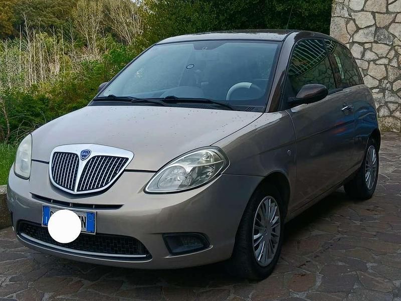 Usata Lancia Ypsilon 60 CV (44 kW) 2009 Utilitaria