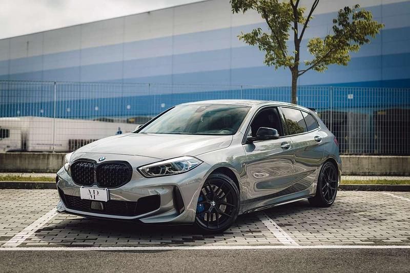 Usata BMW 135 Efficient Dynamics 306 CV (225 kW) 2022 Grigio Utilitaria