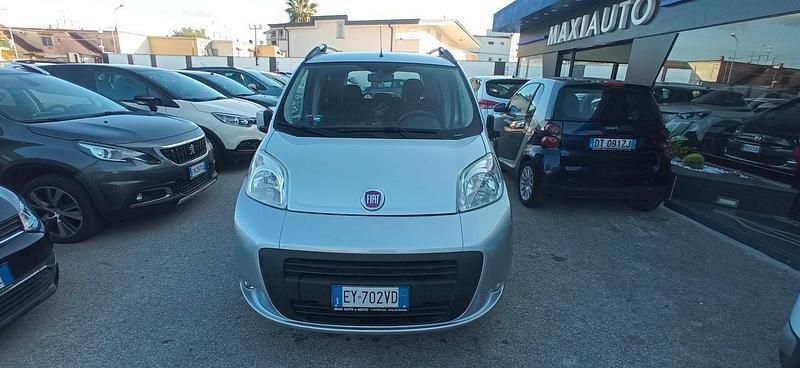 Usata Fiat Qubo Trekking 69 CV (50 kW) 2015 Argento Monovolume