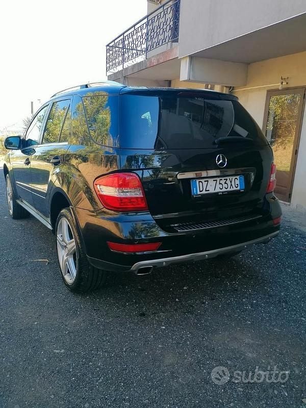 Usata Mercedes ML350 Premium 211 CV (155 kW) 2009 Nero SUV