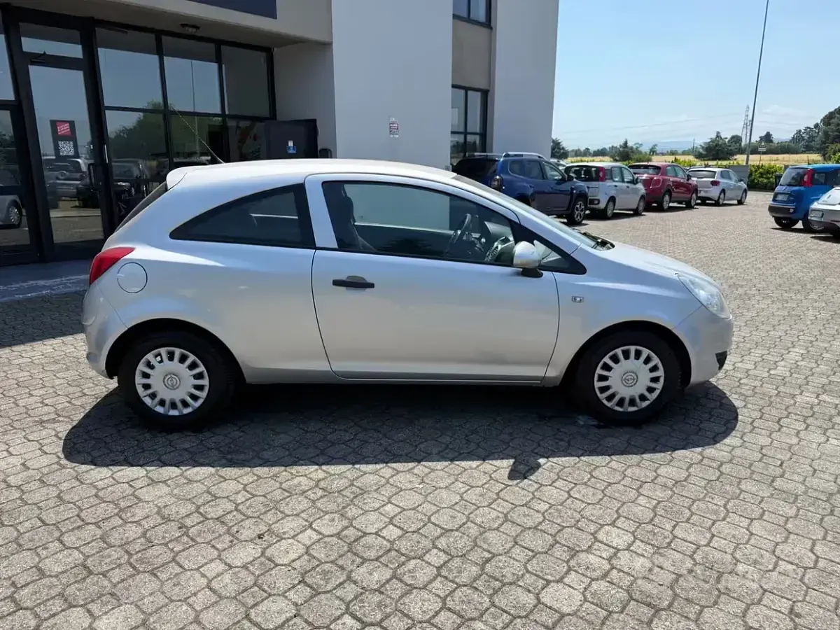 Usata Opel Corsa Enjoy 80 CV (58 kW) 2008 Grigio Utilitaria