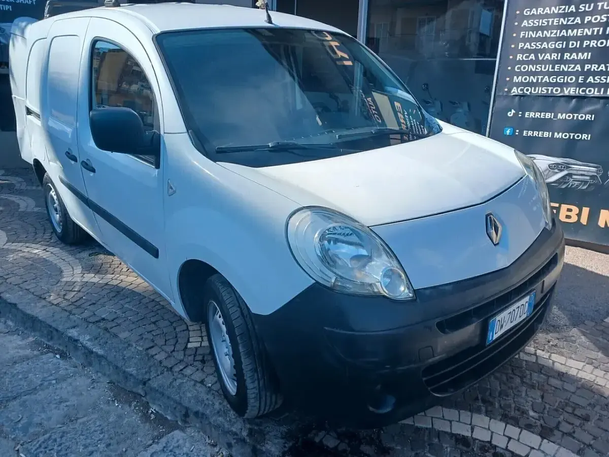 Usata Renault Kangoo Dynamique 103 CV (75 kW) 2010 Bianco