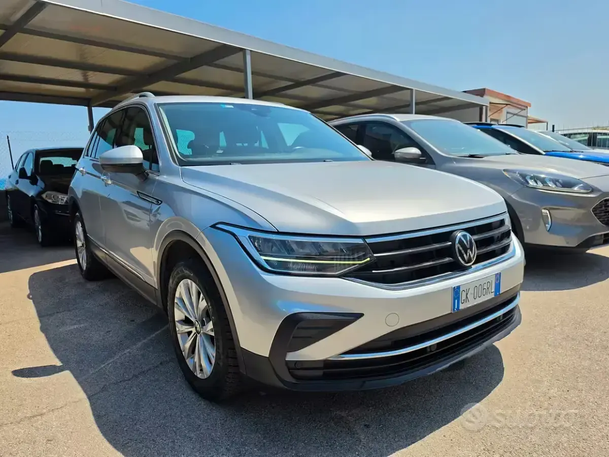 Usata VW Tiguan Elegance 150 CV (110 kW) 2022 Grigio SUV
