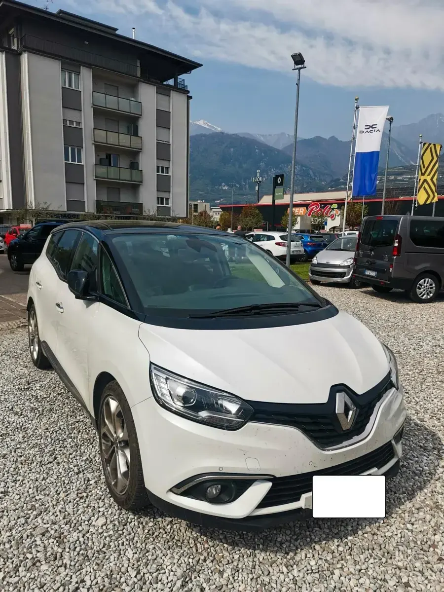 Usata Renault Grand Scénic IV Initiale Paris 148 CV (108 kW) 2020 Bianco Monovolume