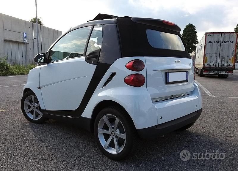 Usata Smart ForTwo Cabrio 84 CV (61 kW) 2009 Bianco Cabrio