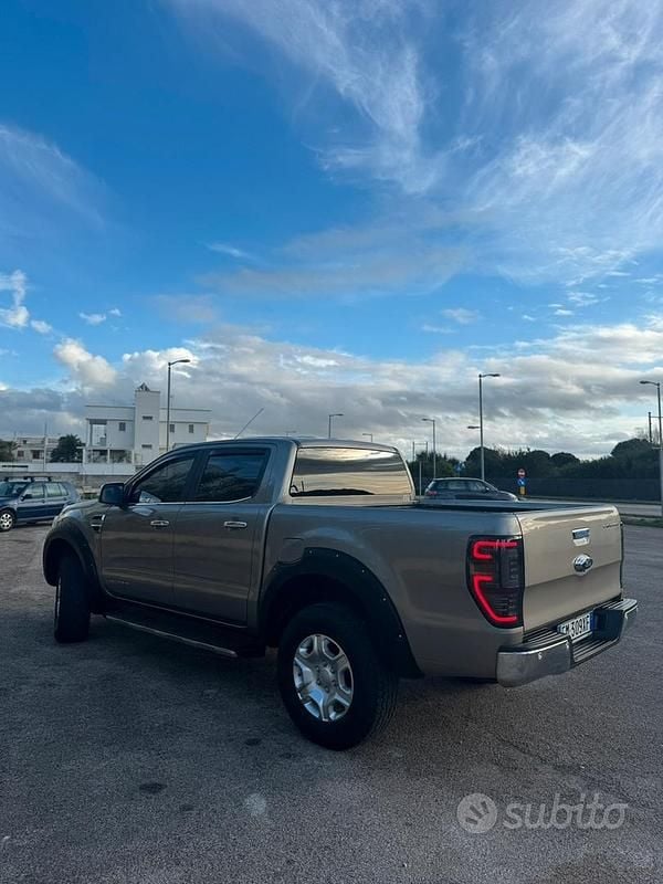 Usata Ford Ranger 160 CV (117 kW) 2018 Grigio Pick-up