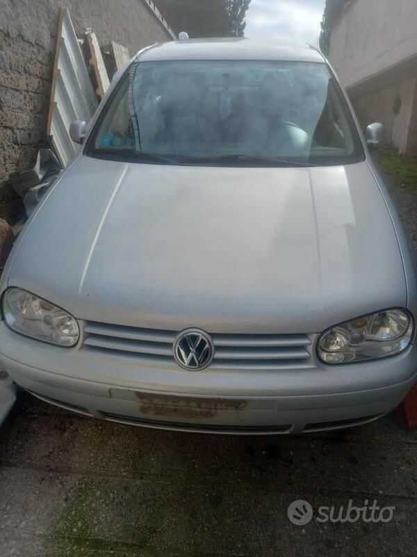 Usata VW Golf IV 101 CV (74 kW) 2000 Grigio Utilitaria