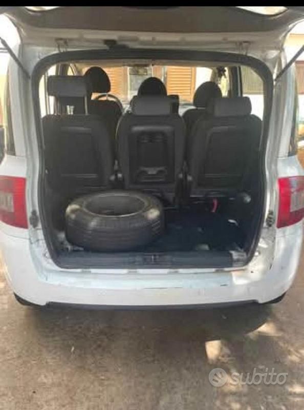Usata Fiat Multipla 120 CV (88 kW) 2008 Bianco Monovolume