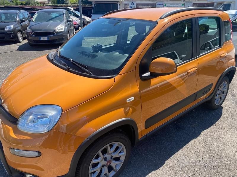 Usata Fiat Panda 4x4 S 85 CV (62 kW) 2017 Arancione Utilitaria