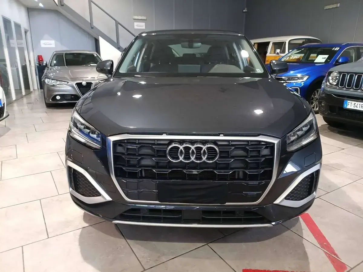 Usata Audi Q2 Admired 116 CV (85 kW) 2022 Grigio SUV