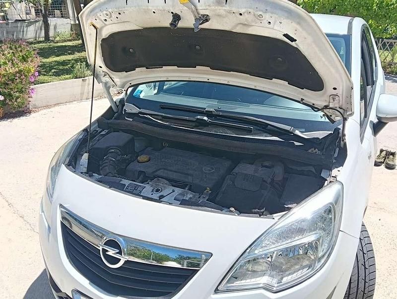 Usata Opel Meriva Cosmo 95 CV (69 kW) 2011 Monovolume