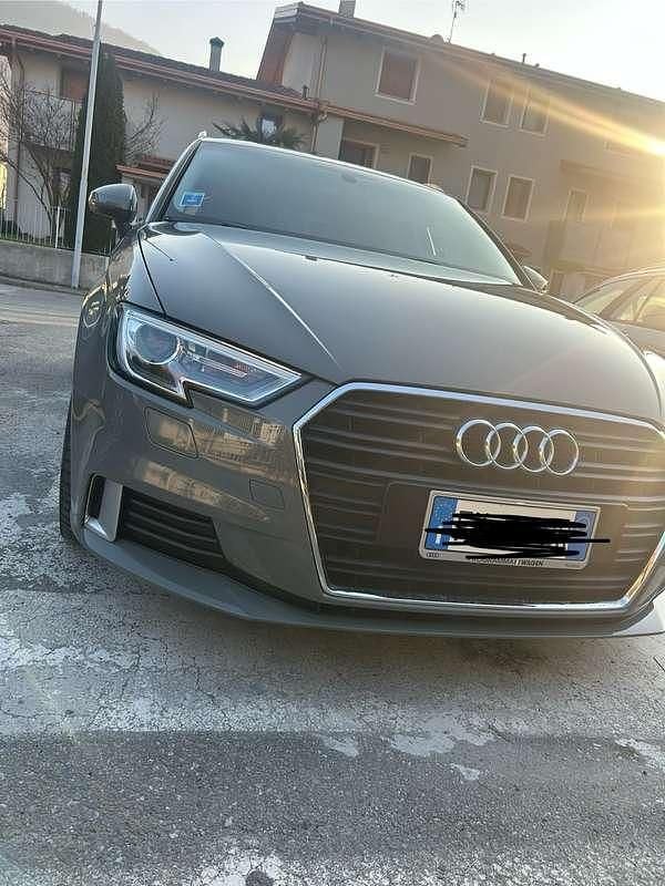 Usata Audi A3 Ambiente 150 CV (110 kW) 2018 Grigio Berlina