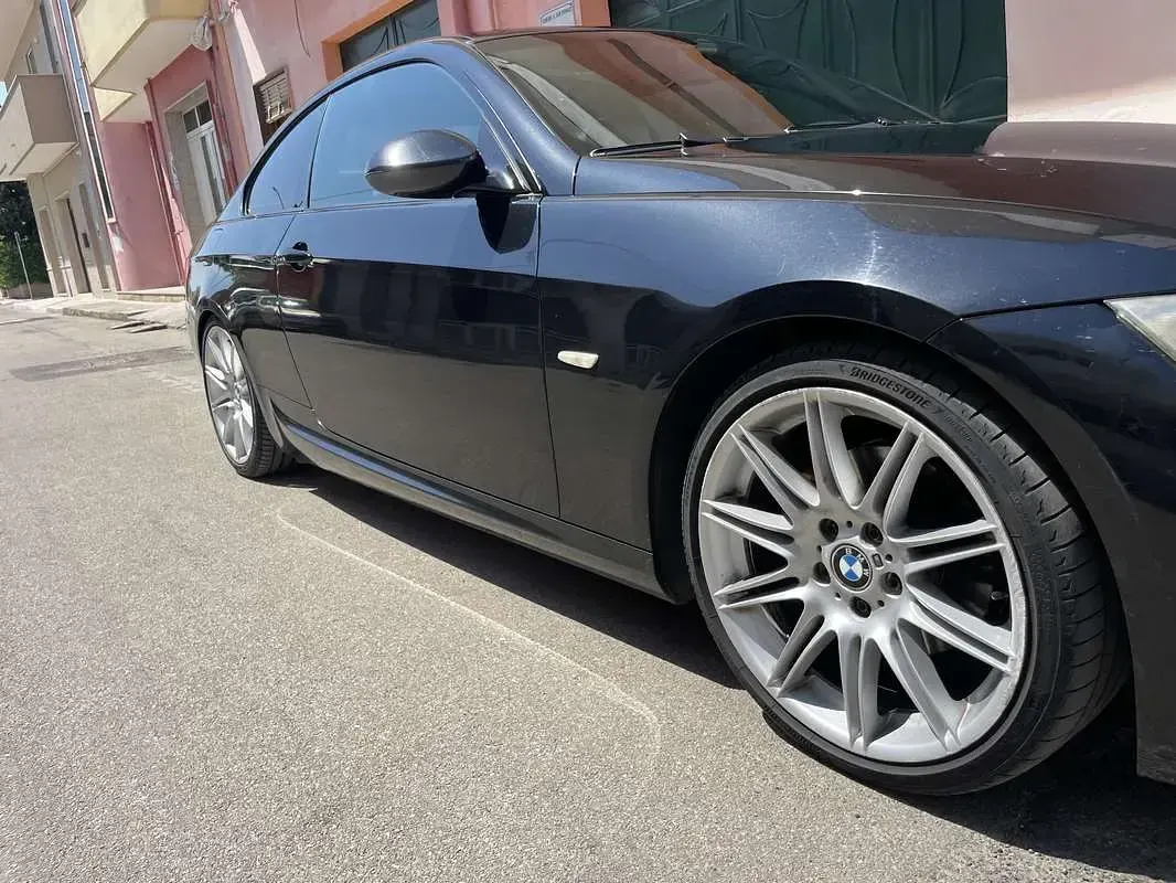 Usata BMW 320 M Sport 177 CV (130 kW) 2009 Nero Coupé