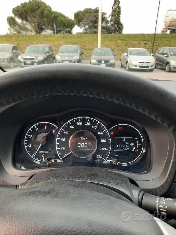 Usata Nissan Note 89 CV (65 kW) 2015 Bianco Utilitaria