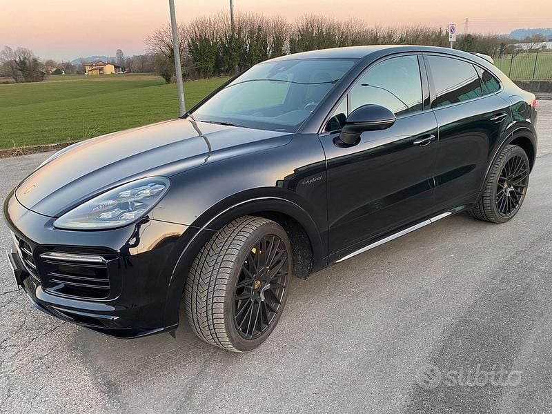 Nero Usata 2021 Porsche Cayenne Coupe Coupé | 92.000 € - Immagine 1/4