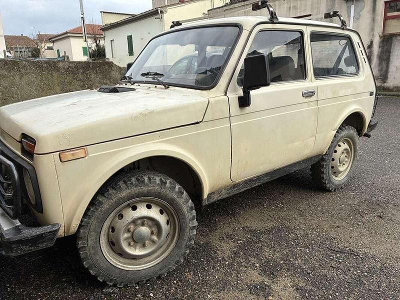 Usata Lada niva 75 CV (55 kW) 2004 SUV