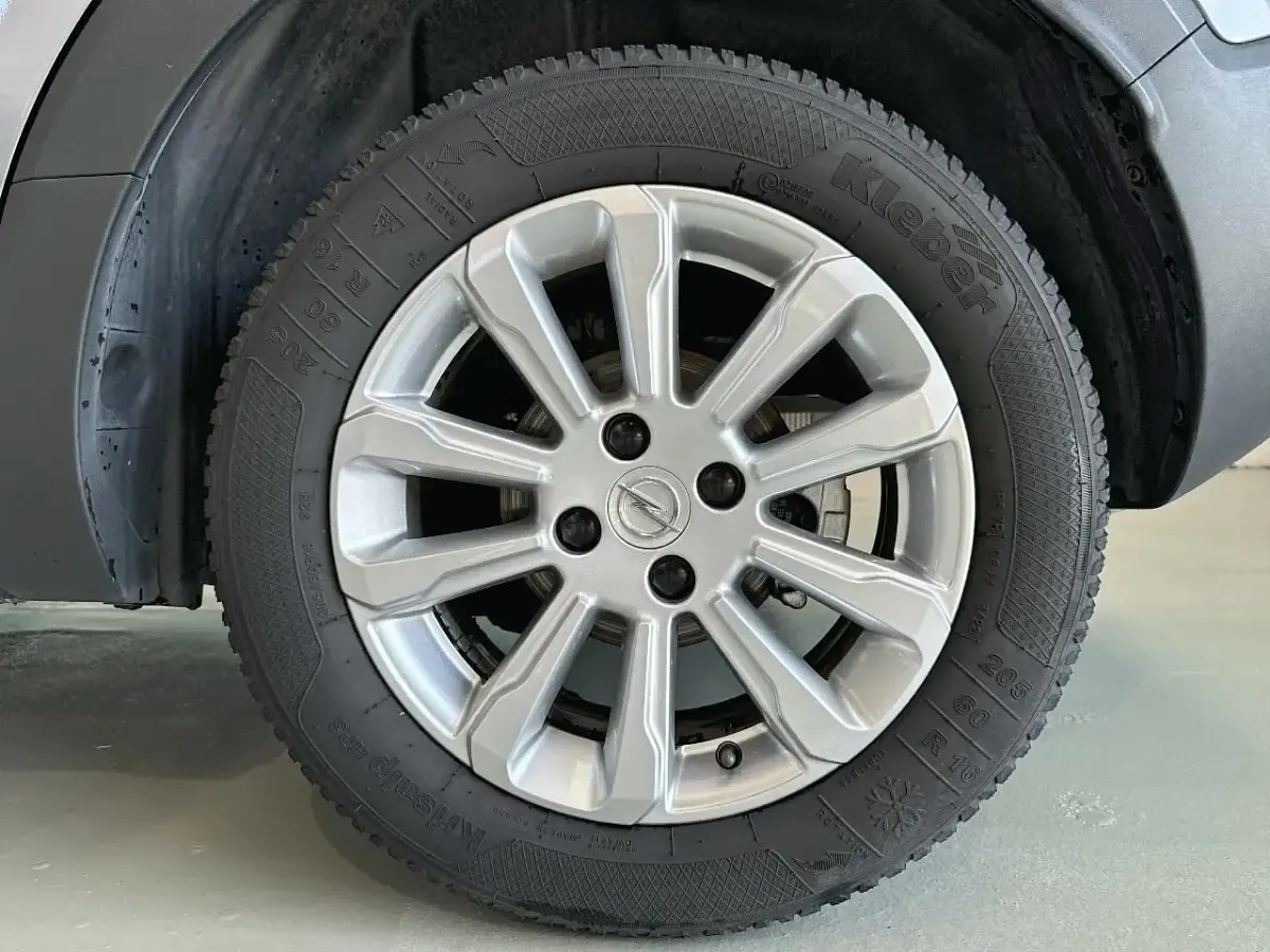 Usata Opel Crossland Elegance 110 CV (80 kW) 2022 Grigio SUV