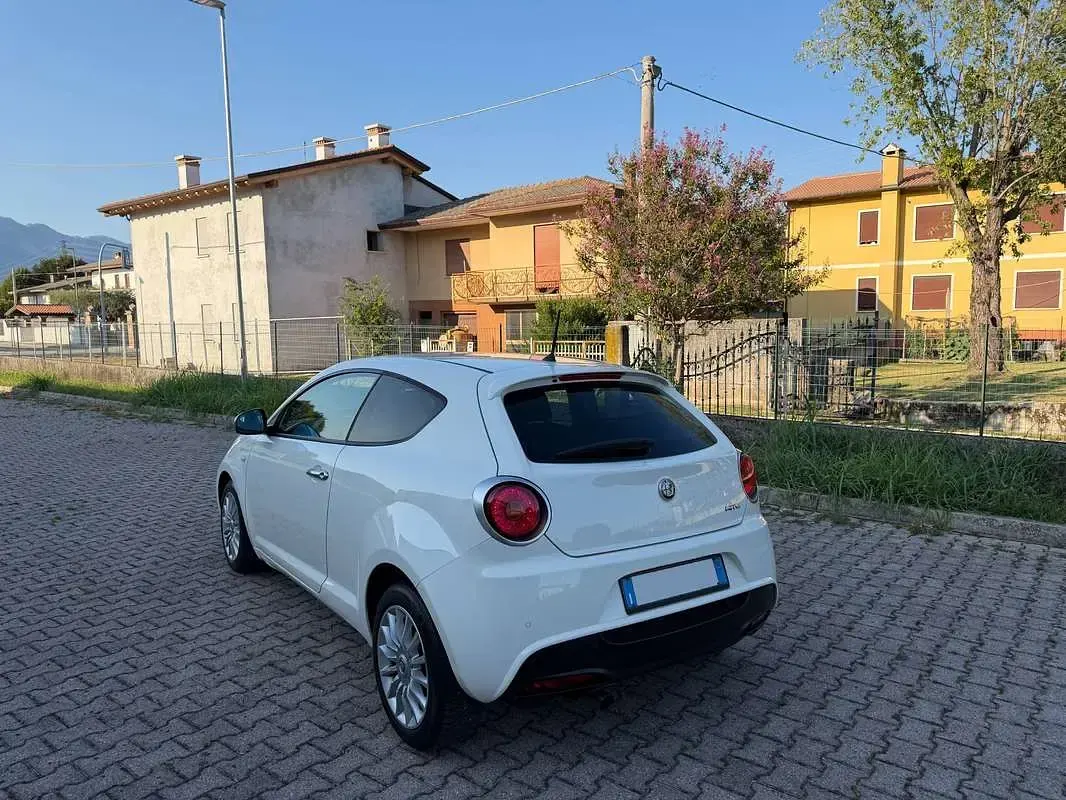 Usata Alfa Romeo MiTo Super 95 CV (69 kW) 2016 Bianco Utilitaria