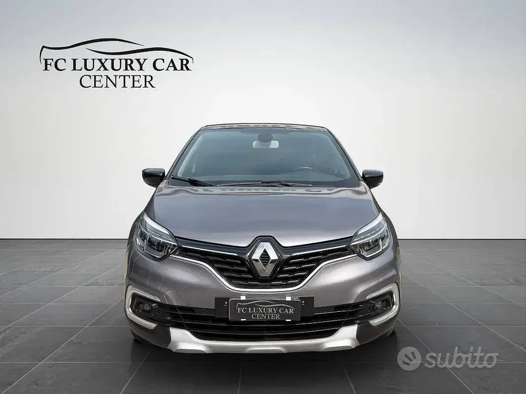 Usata Renault Captur 90 CV (66 kW) 2019 Grigio SUV
