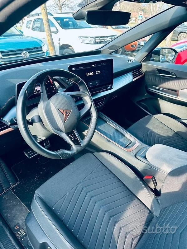 Usata Cupra Born 58 kW (80 CV) 2022 Grigio Utilitaria