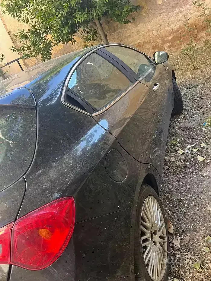 Usata Alfa Romeo Giulietta 105 CV (77 kW) 2014 Nero Utilitaria
