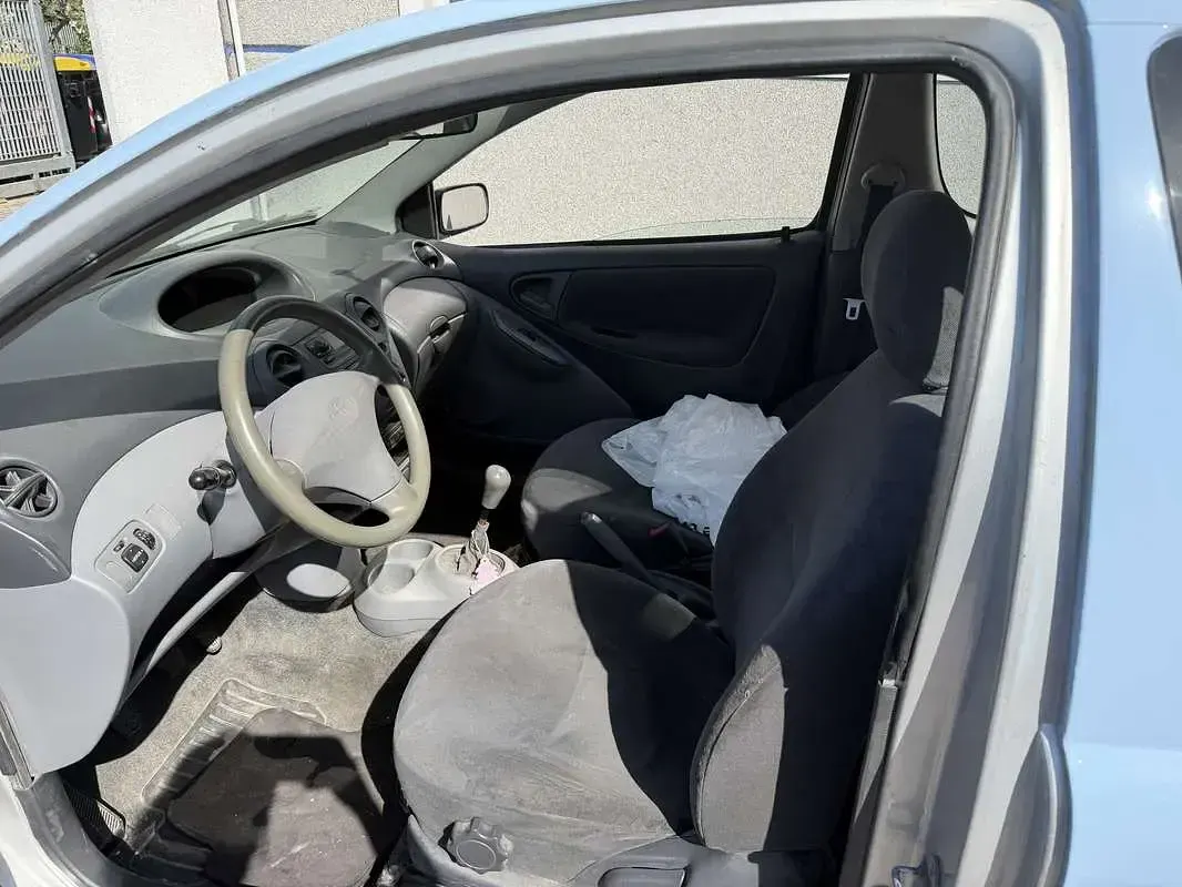 Usata Toyota Yaris 68 CV (50 kW) 2001 Berlina