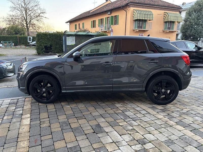 Usata Audi Q2 Admired 150 CV (110 kW) 2020 Grigio SUV