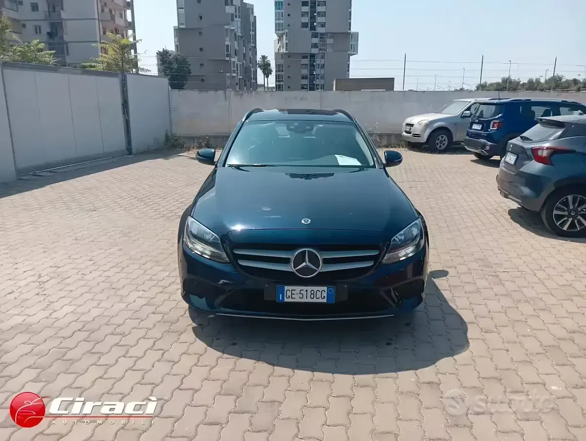 Usata Mercedes C180 Business 122 CV (89 kW) 2021 Blu Station wagon