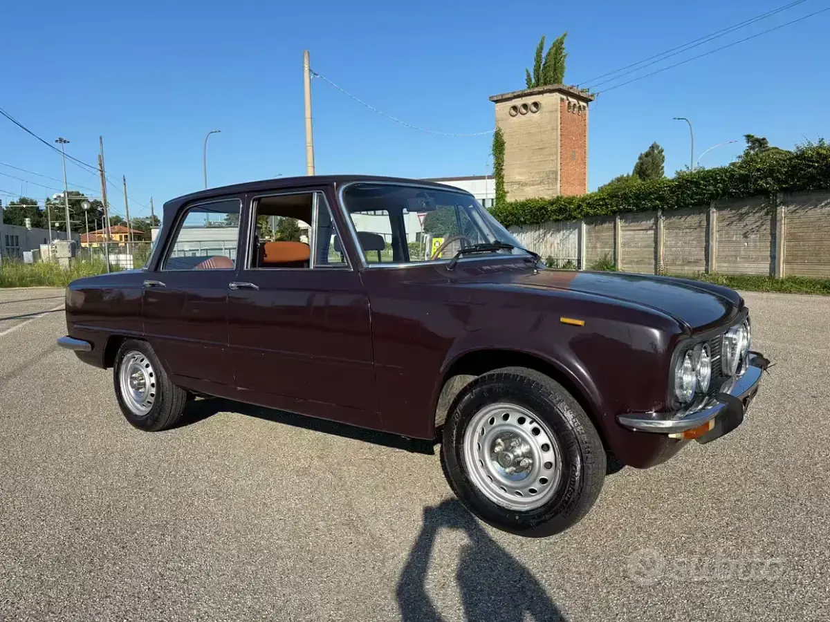 Usata Alfa Romeo Giulia 90 CV (66 kW) 1970 Marrone Berlina