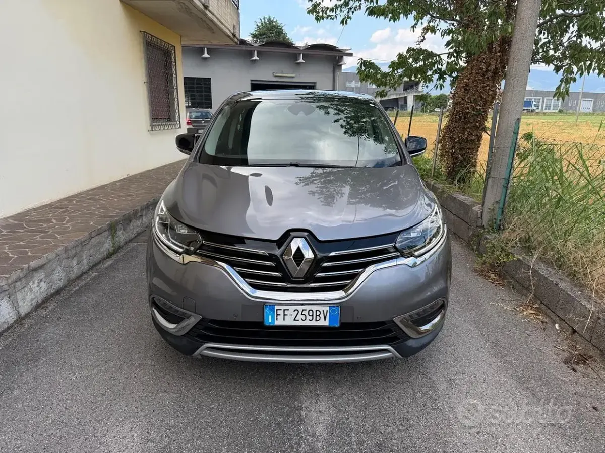 Usata Renault Espace Initiale Paris 160 CV (117 kW) 2016 Grigio Monovolume