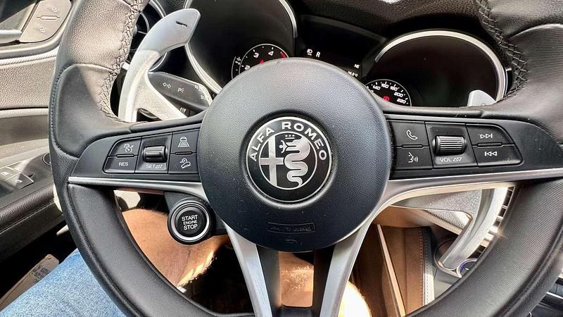 Usata Alfa Romeo Stelvio Business 209 CV (153 kW) 2019 Grigio SUV
