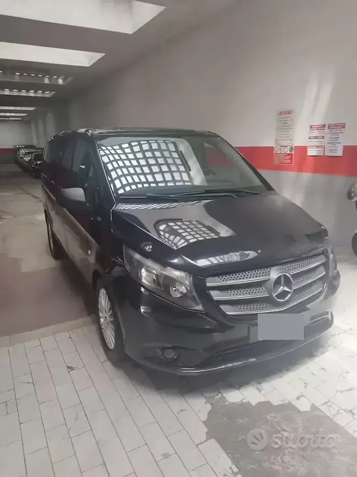 Begagnad Mercedes Vito 136 HK (100 kW) 2017 Svart Van
