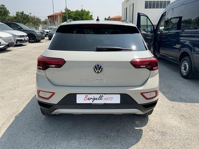 Usata VW T-Roc Style 110 CV (80 kW) 2023 Grigio SUV
