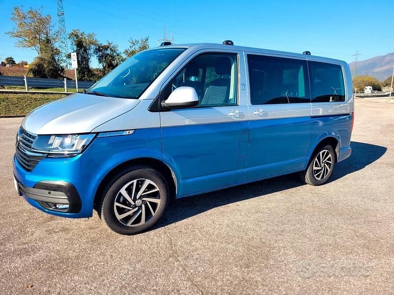 Usata VW Multivan Comfortline 204 CV (150 kW) 2020 Grigio Furgone