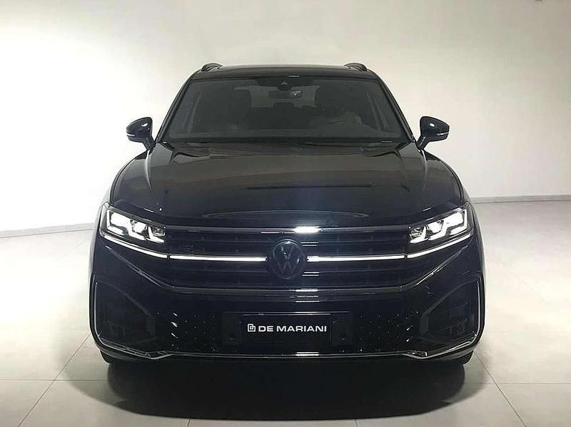 Usata VW Touareg R-line 286 CV (210 kW) 2024 Grenadill black SUV