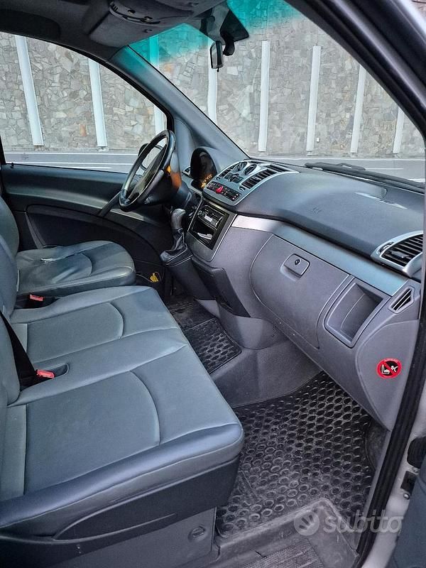 Usata Mercedes Viano 2008 Grigio Monovolume