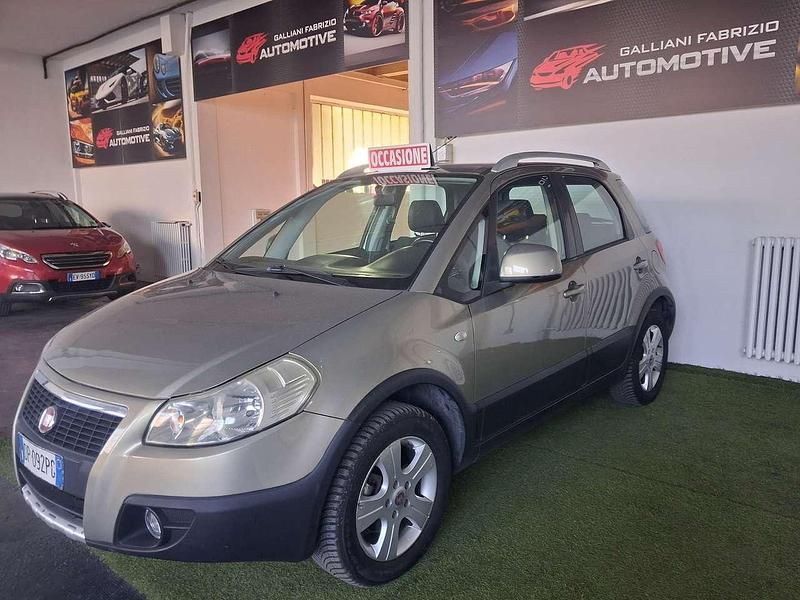 Usata Fiat Sedici Dynamic 107 CV (78 kW) 2008 Grigio SUV