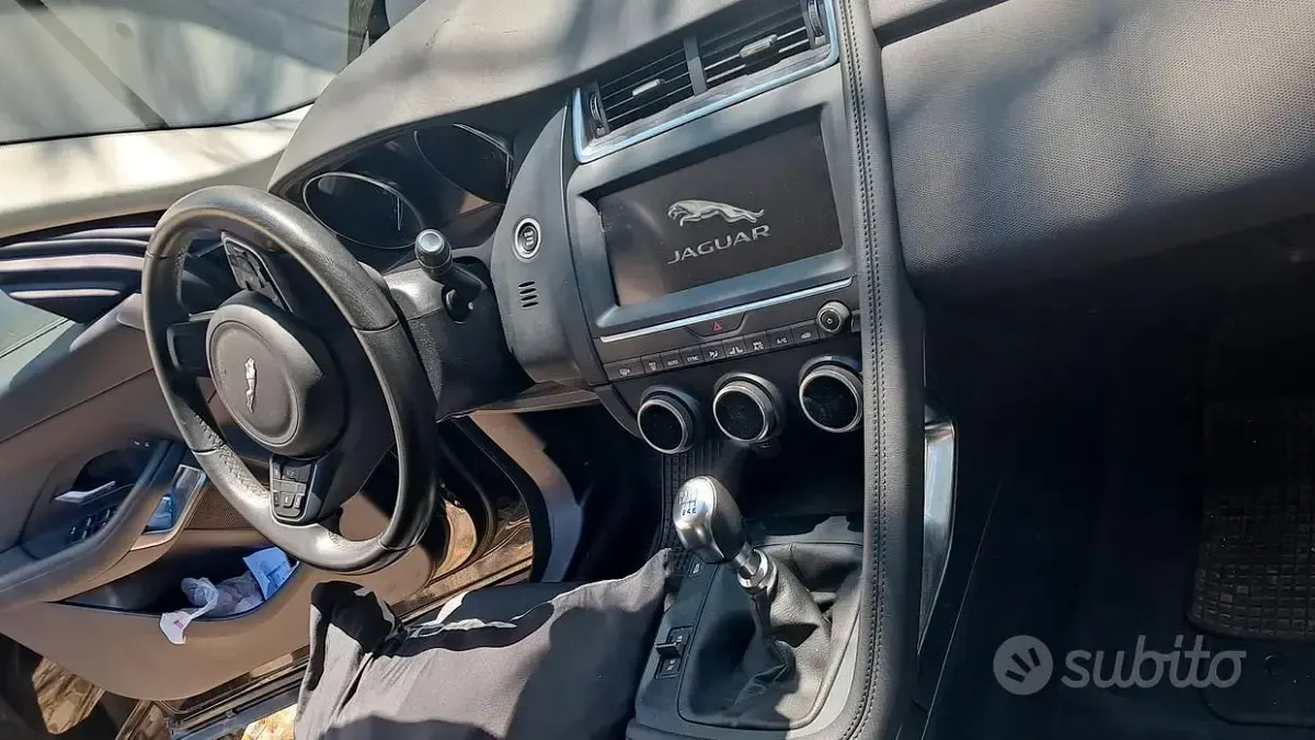 Usata Jaguar E-Pace 150 CV (110 kW) 2019 Nero SUV
