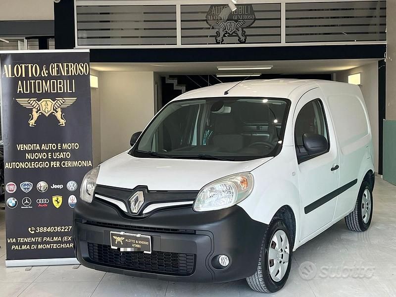 Bianco Usata 2019 Renault Kangoo Tre volumi | 8990 € (Buon prezzo) - Immagine 1/4