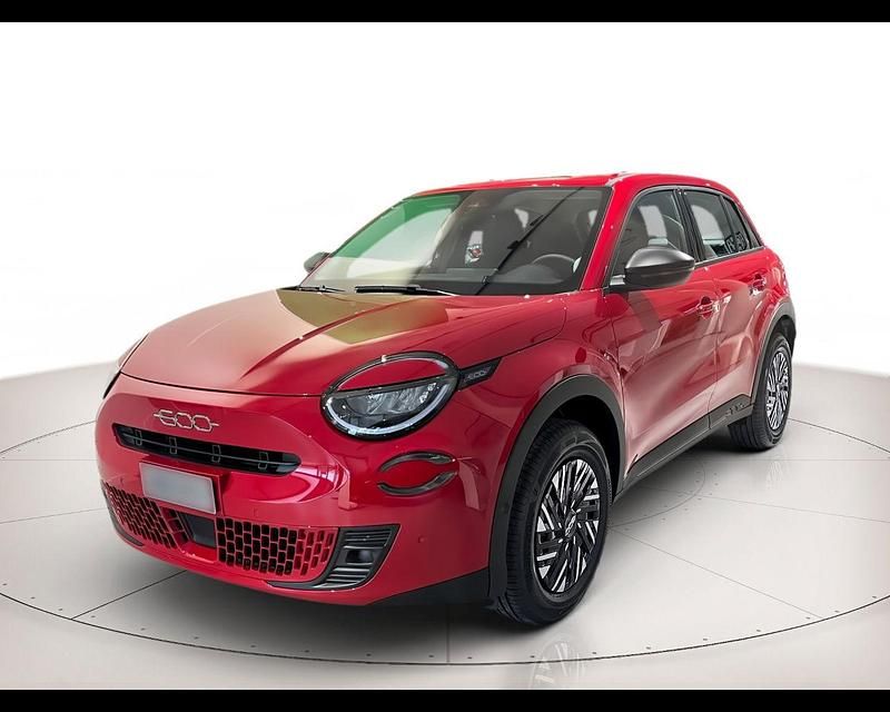 Nuova Fiat 600 145 CV (106 kW) 2025 Rosso pastello SUV