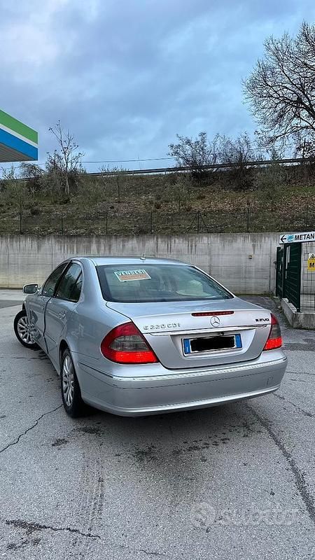 Occasion Mercedes E220 Elegance 170 ch (125 kW) 2008 Gris Berline