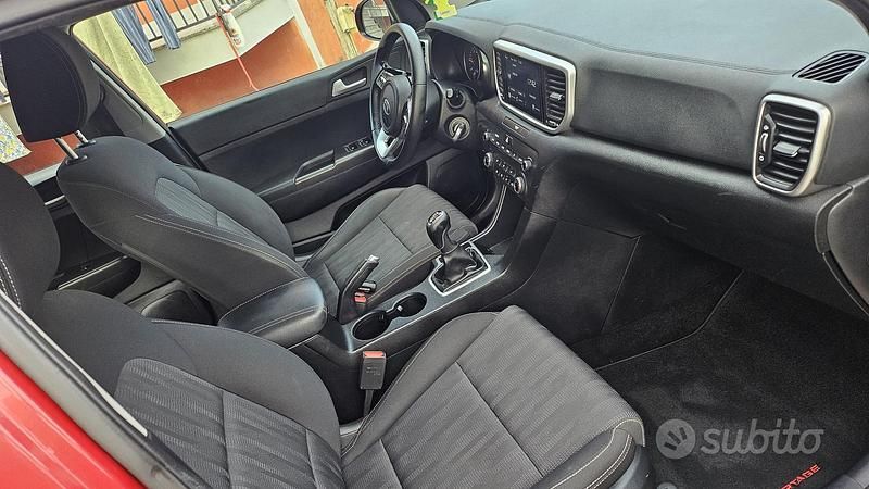 Usata Kia Sportage 136 CV (100 kW) 2021 Rosso SUV