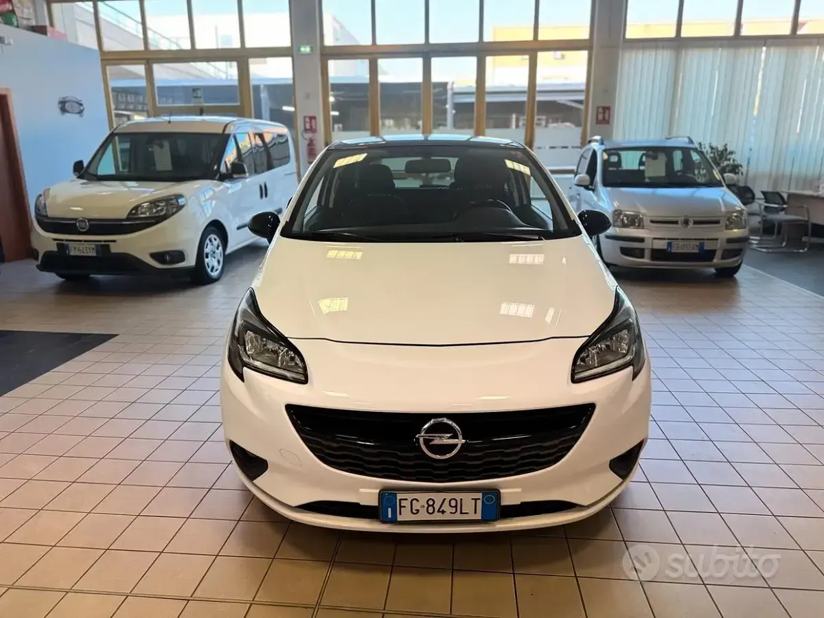 Usata Opel Corsa Cosmo 75 CV (55 kW) 2016 Bianco Utilitaria