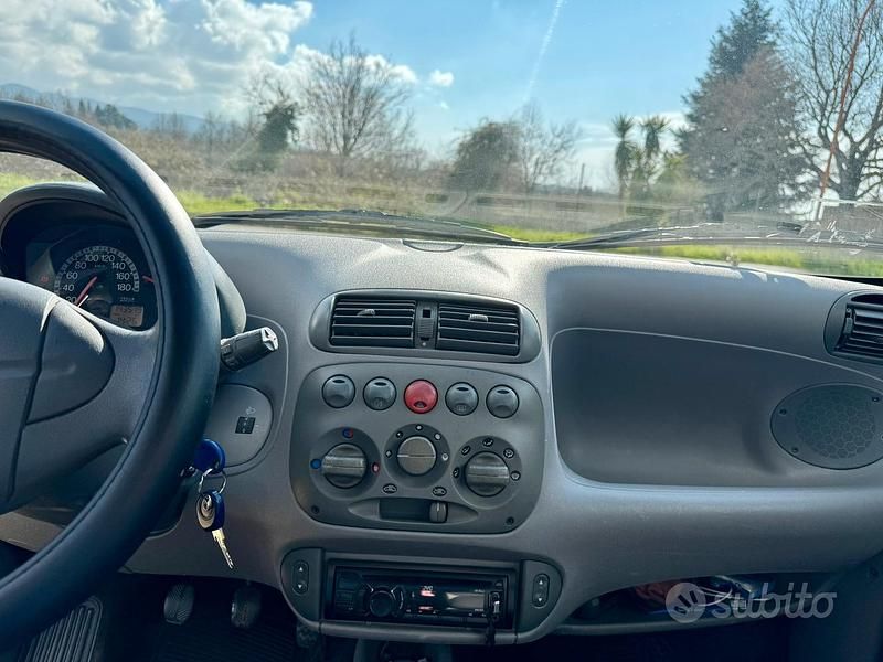 Usata Fiat Seicento 54 CV (39 kW) 2004 Bianco Utilitaria