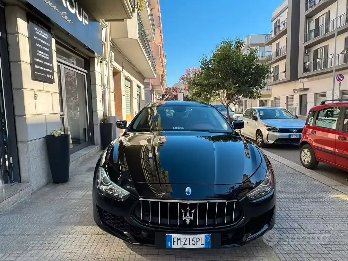 Usata Maserati Ghibli 250 CV (183 kW) 2017 Nero Berlina